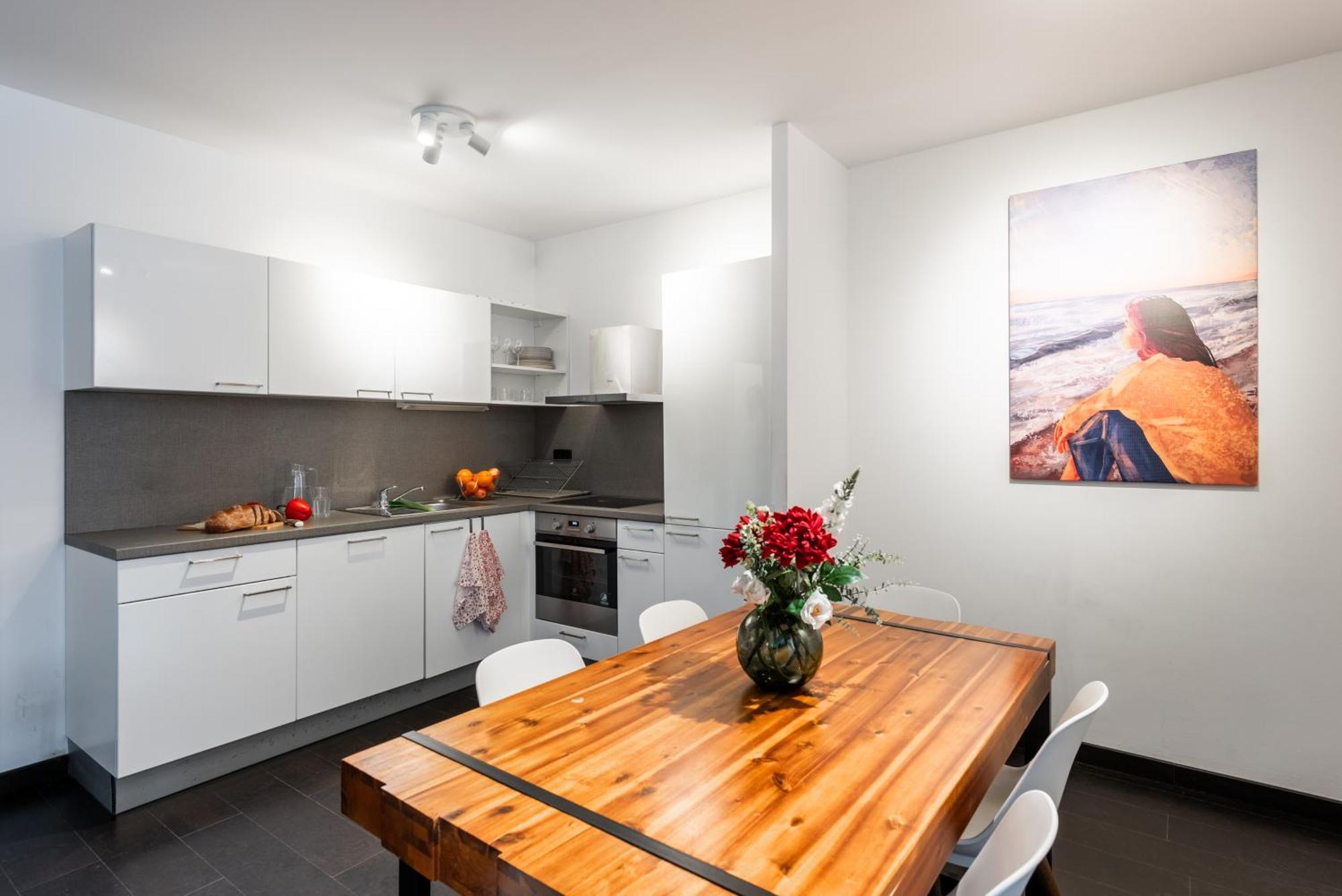 Spacious Apartments Near Karlin Square プラハ エクステリア 写真